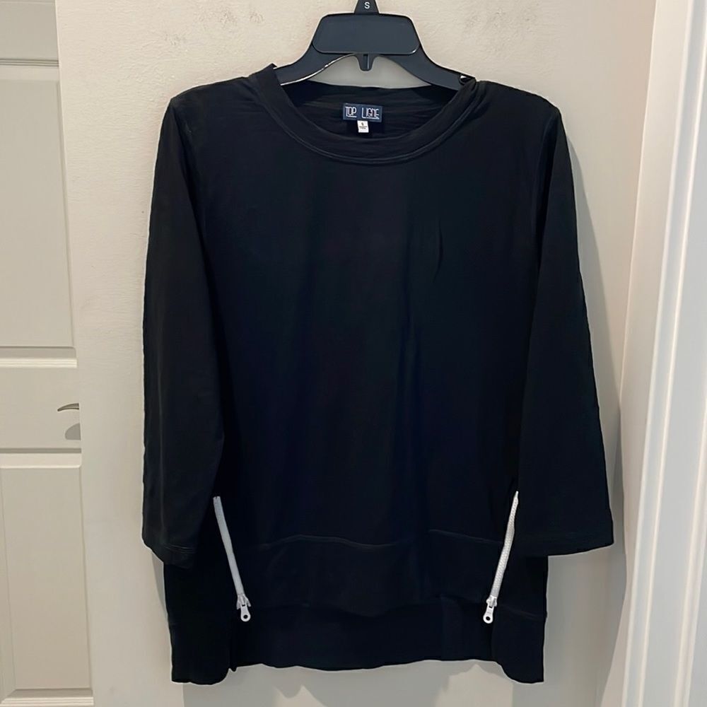 Top Ligne black sweatshirt zipper details size Small